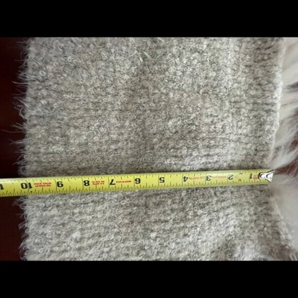 Genuine Raccoon  Mohair Knit Wrap or can use as a scarf - Picture 6 of 9